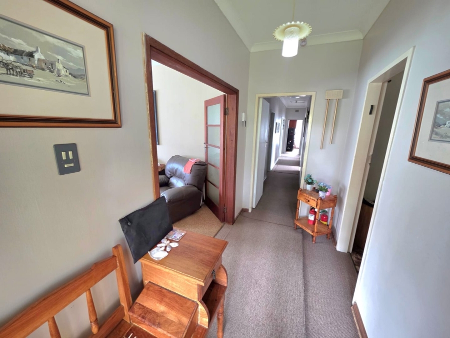 To Let 4 Bedroom Property for Rent in Hospitaalheuwel Free State